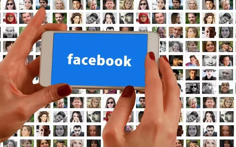 Pelo menos 7.7% destes internautas mantêm o Facebook como sua rede social preferida.