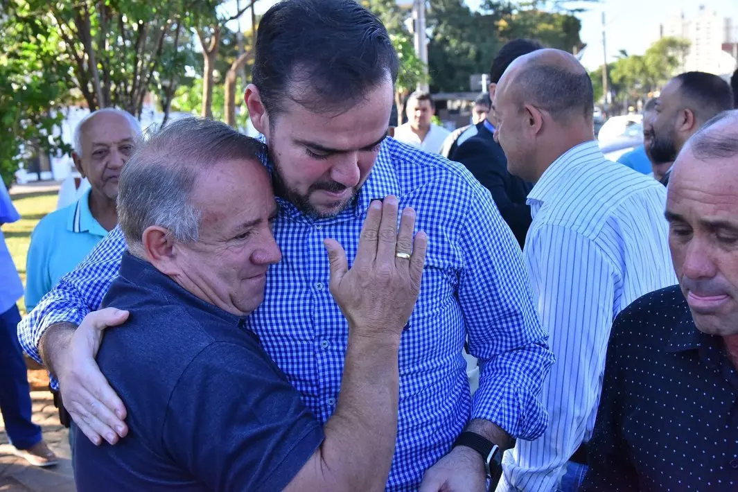 Gustavo Medanha e Vilmar Mariano declaram incertezas sobre projeto político.