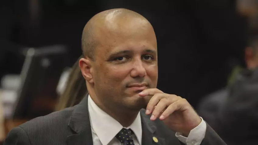 Major Vitor Hugo é pré-candidato a prefeito, caso Gayer não dispute a eleição.