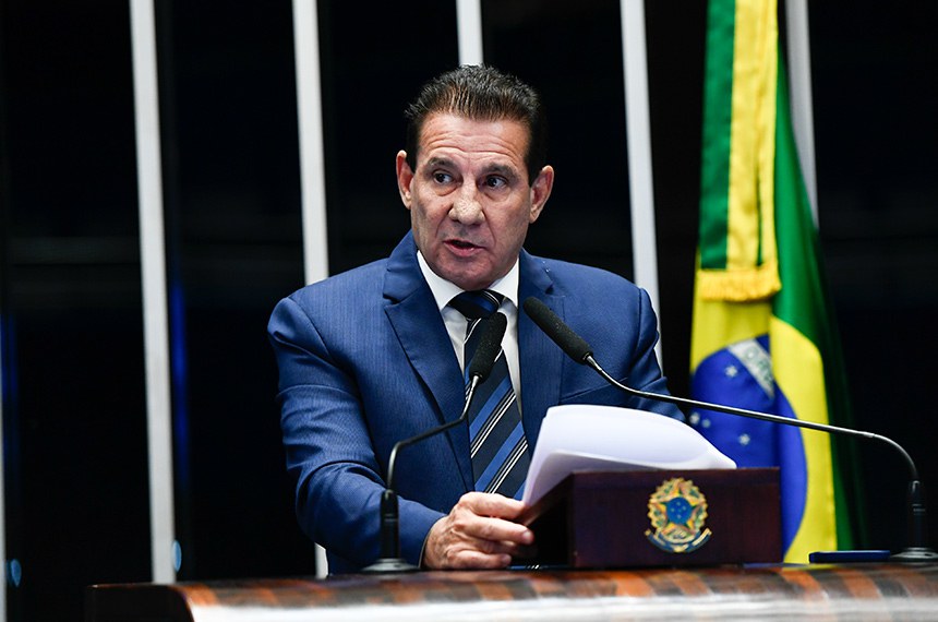 Vanderlan se aproxima de Caiado e Daniel