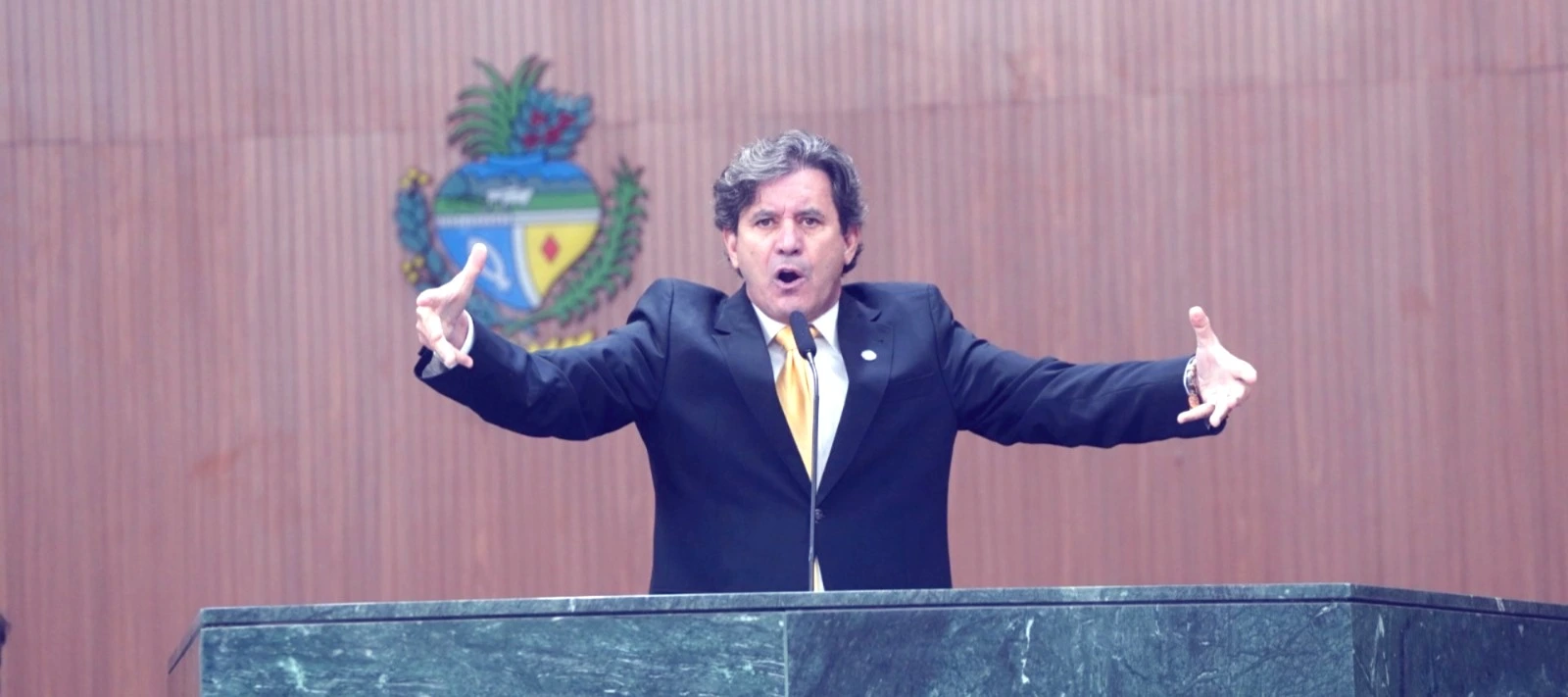 Durante o pequeno expediente, na Aleg, nesta segunda-feira(14), o deputado fez duras críticas á gestão de Sandro Mabel