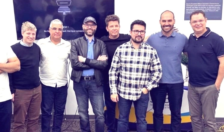 O anúncio feito pelo secretário dos EUA, Marco Rubio, nesta quarta (28), sobre a nova política de restrição de vistos a autoridades estrangeiras que violem a liberdade de expressão, gerou fustração entre apoiadores do ex-presidente Jair Bolsonaro