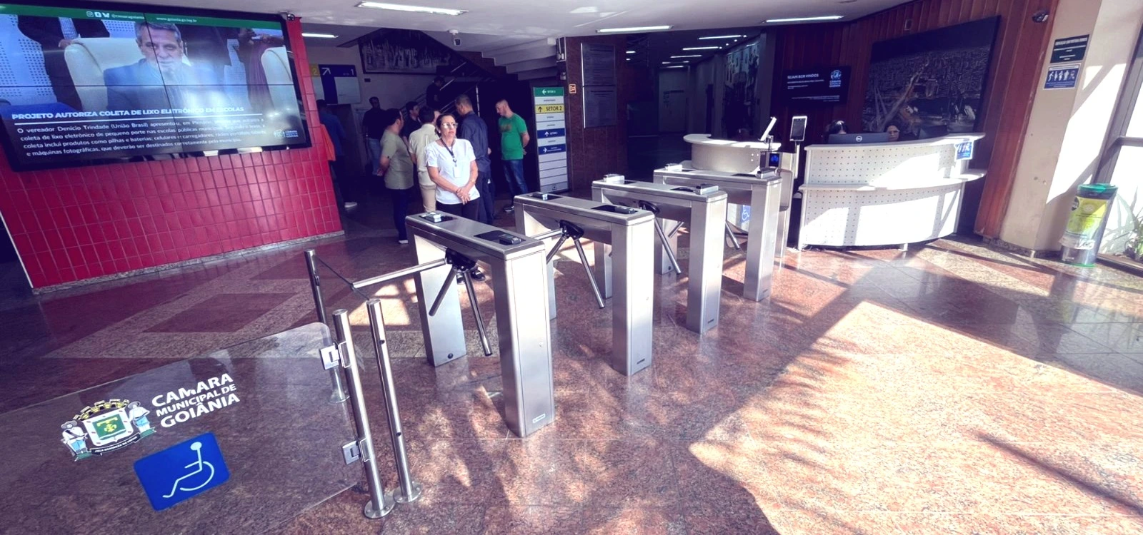 A Câmara de Goiânia vai instalar detectores de metais em todos os acessos ao prédio do Poder Legislativo.