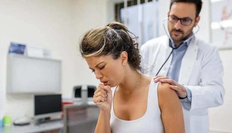 O Governo de Goiás decretou situação de emergência em saúde pública devido ao aumento expressivo de casos da Síndrome Respiratória Aguda Grave (Srag).