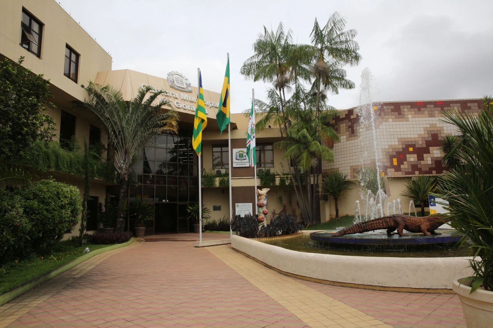 A Câmara Municipal de Goiânia aprovou nesta quinta-feira (28) o projeto de lei que revoga a Taxa de Limpeza Pública (TLP), conhecida como taxa do lixo.