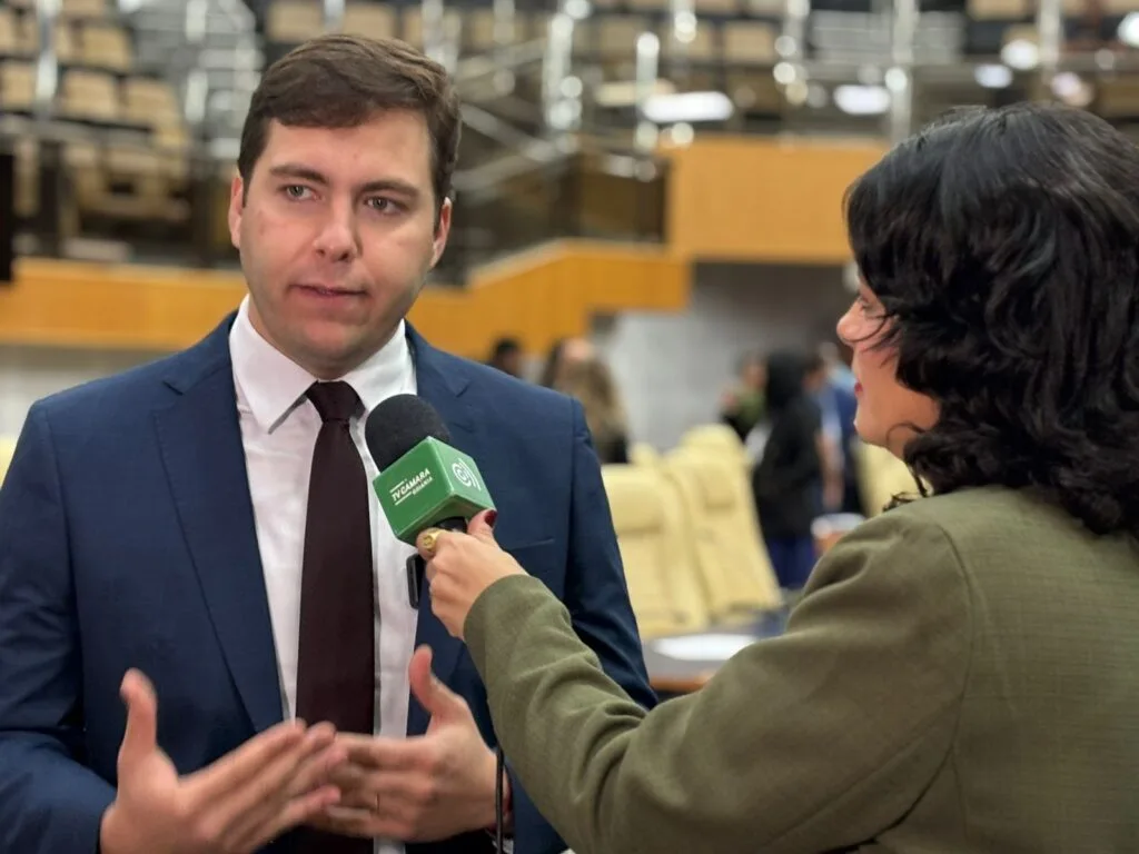 Cidadãos que denunciarem o descarte irregular de lixo em vias públicas de Goiânia poderão receber até R$ 1 mil como recompensa. A proposta faz parte do programa Fiscaliza Goiânia.