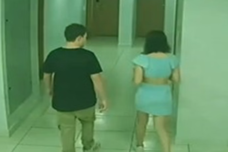 Um homem de 24 anos foi preso em flagrante após matar a ex-companheira, também de 24 anos, com 51 facadas por não aceitar o fim do relacionamento. O crime ocorreu na tarde de quinta-feira (3), em Caldas Novas (GO), e chocou pela violência e frieza do agressor.