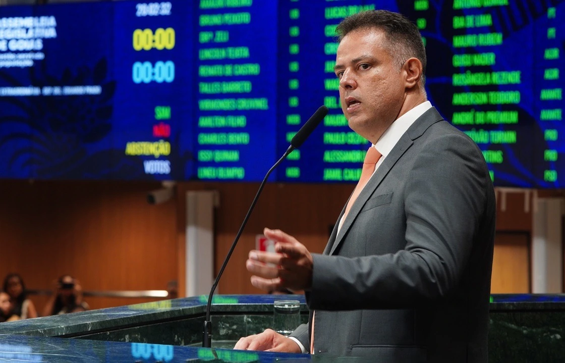 O deputado estadual Delegado Eduardo Predo (PL) apresentou projeto de lei que propõe a suspensão da CNH como punição para motoristas que abandonarem animais domésticos em vias públicas.