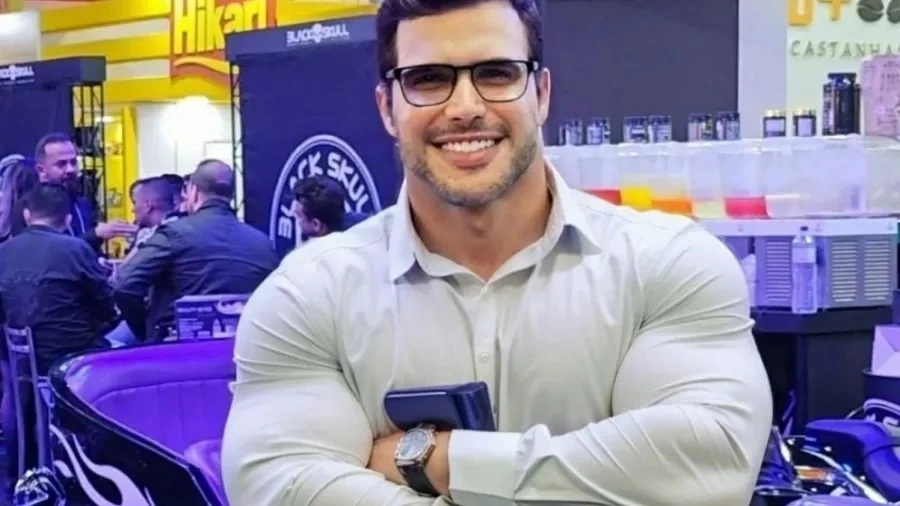 O empresário René da Silva Nogueira Júnior, 47 anos, foi preso na tarde de segunda-feira (11) em um academia de Belo Horizonte, suspeito de matar o gari Laudemir de Souza Fernandes.