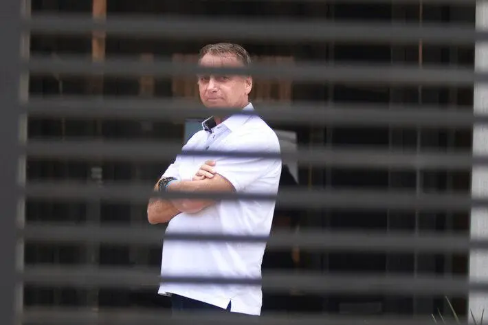 O Supremo Tribunal Federal (STF) formou maioria nesta quinta-feira (11) para condenar o ex-presidente Jair Bolsonaro (PL) pelas participações em uma tentativa de golpe de Estado após as eleições de 2022.