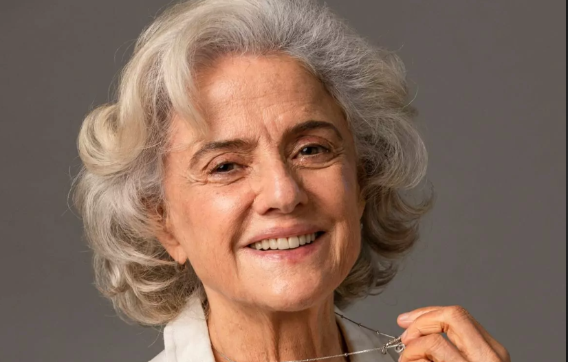 A atriz Marieta Severo de 78 anos, reforçou seu compromisso com a solidariedade ao anunciar a doação de mais duas casas para o retiro dos artistas, em Jacarepaguá, no Rio de Janeiro.