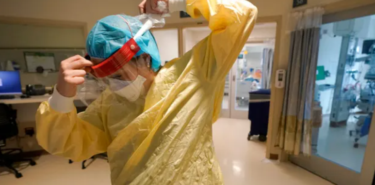 O Hospital Nossa Senhora da Conceição (HNSC), em Porto Alegre, confirmou nesta quarta-feira (3) a segunda morte por COVID-19 relacionada ao surto da doença entre pacientes e funcionários.