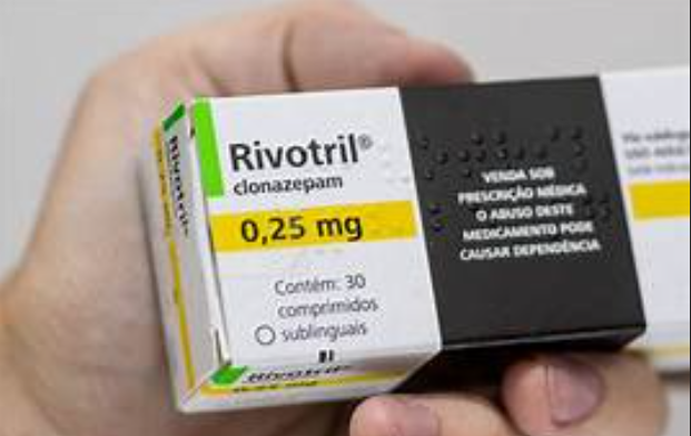 Pacientes em todo o Brasil relatam dificuldades para encontrar Rivotril (clonazepam) em farmácias, As versões em gotas de 2,5 mg/ml e sublingual de 0,25 mg estão temporariamente em falta, segundo a fabricante Biopas Brasil Produtos Farmacêuticos
