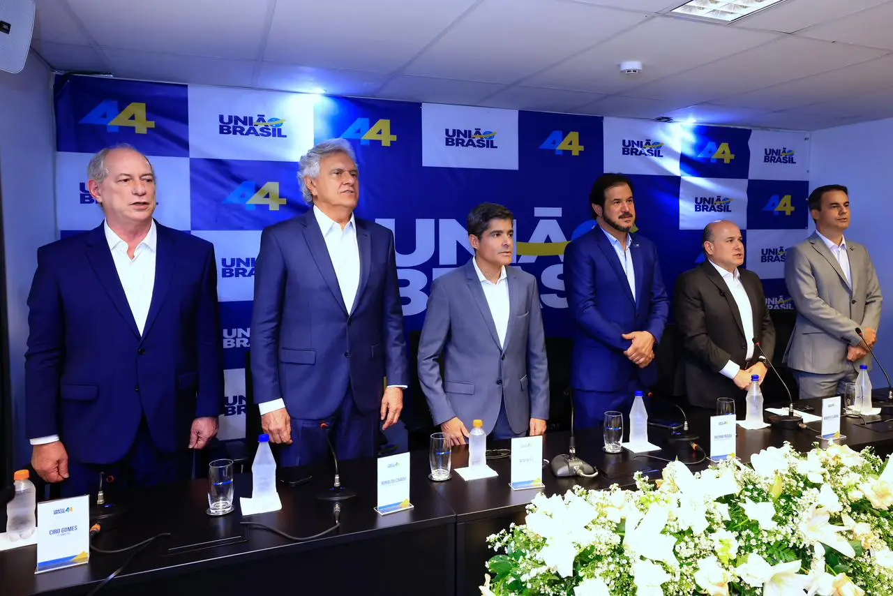 O ex-governador do Ceará e ex-ministro Ciro Gomes (PSDB) foi enfático ao elogiar o governador Ronaldo Caiado (União Brasil) como um candidato robusto à presidência da República