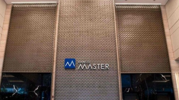 O Banco Central colocou o Banco Master em administração especial por 120 dias e decretou a liquidação extrajudicial do conglomerado, encerrando as operações da instituição de Daniel Vorcaro e travando qualquer negociação de venda em curso, inclusive com a Fictor Holding.