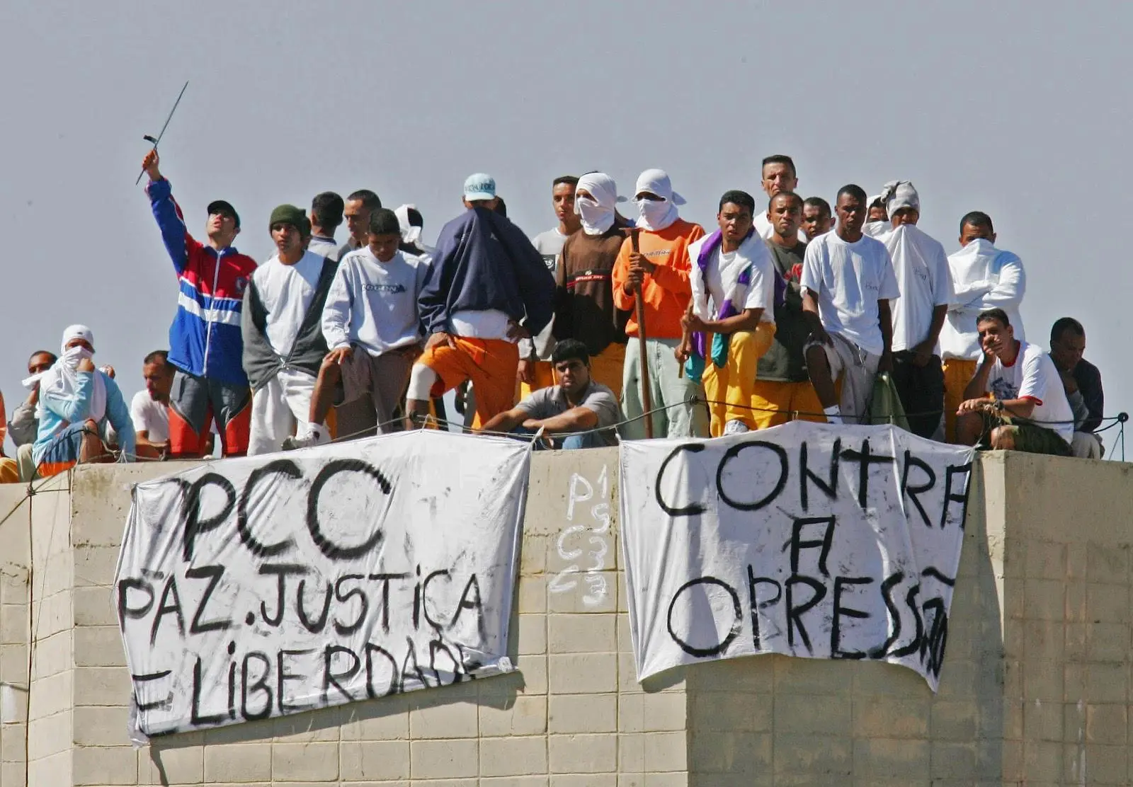 O projeto de lei antifacção volta à pauta da Câmara nesta terça-feira, após duas tentativas frustradas de votação, quarto versões de relatório e disputa aberta entre governo e oposição.