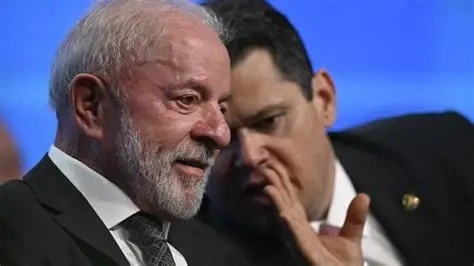 O presidente do Senado, Davi Alcolumbre, afirmou que o governo Lula tenta interferir no cronograma da sabatina de Jorge Messias, indicado ao Supremo Tribunal Federal, e defendeu que a votação ocorra em 10.dez.2025.
