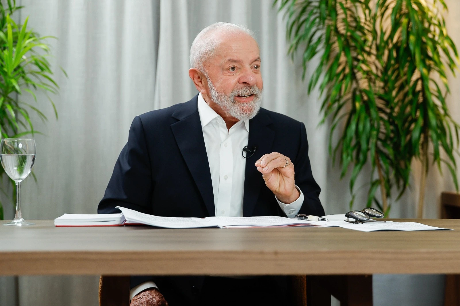 Veto do presidente Lula (PT) deve acompanhar tendência de pesquisas recentes onde a maioria dos entrevistados são contra a redução de penas para os envolvidos na ação penal que mirou a tentativa de golpe em 2022.