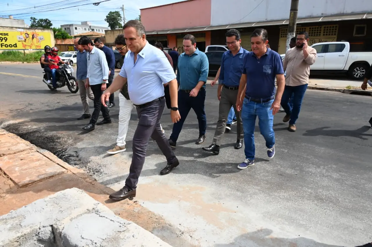 A Avenida Marechal Rondon voltou a operar no setor São Luiz após obras emergenciais na cabeceira de uma ponte danificada por erosão.