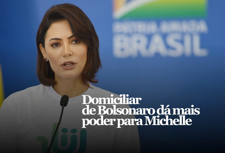 A prisão domiciliar de Jair Bolsonaro mudou mais do que sua rotina. Mudou também o eixo de acesso ao ex-presidente. Com restrições de comunicação e circulação, Michelle Bolsonaro passa a ocupar um espaço ainda mais estratégico como interlocutora com acesso direto, convivência diária e capacidade de transmitir recados ao núcleo político.