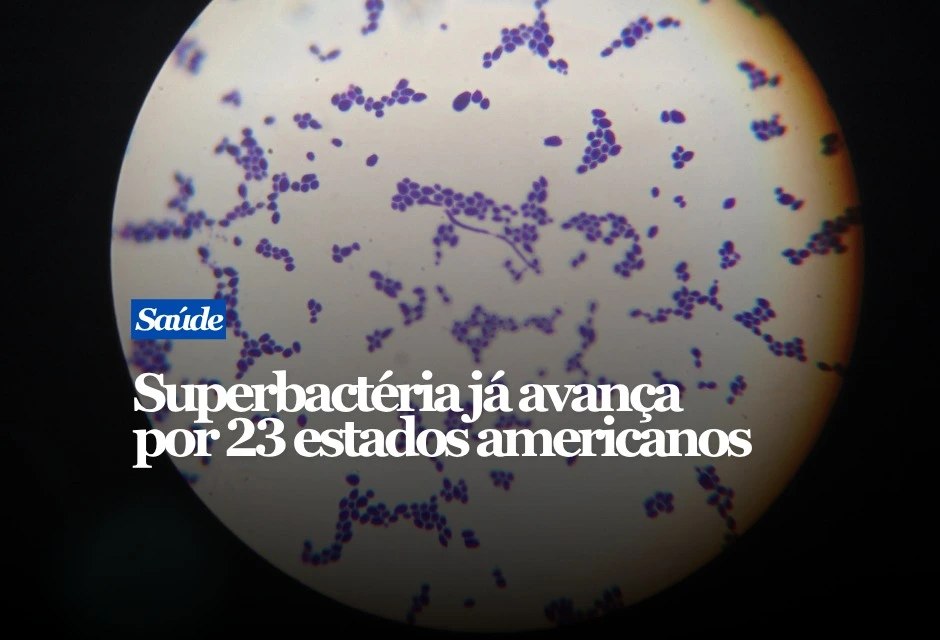 Mais de 3 mil casos clínicos de *Candida auris* foram registrados nos Estados Unidos em 2026, segundo dados provisórios do CDC citados pela imprensa americana. O Texas lidera com 706 casos, seguido por Michigan, com 503, e Illinois, com 366. Apesar de chamada popularmente de “superbactéria”, a *Candida auris* é um fungo do tipo levedura. Ela se espalha principalmente em hospitais, casas de repouso e unidades de cuidados prolongados, onde pode permanecer em equipamentos e superfícies.