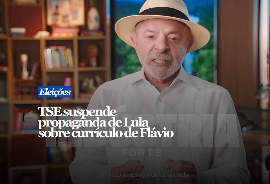 O Tribunal Superior Eleitoral determinou a suspensão imediata de uma propaganda da campanha de Lula que apresentava um suposto “currículo” de Flávio Bolsonaro com referências à rachadinha, ao Banco Master e a acusações de ligação com o crime organizado. A decisão liminar foi tomada pela ministra Estela Aranha. Segundo a relatora, a peça ultrapassou os limites da crítica política ao reunir informações antigas ou sem vínculo jurídico atual de forma capaz de induzir o eleitor a uma conclusão enganosa. No caso da rachadinha, Flávio chegou a ser denunciado em 2020, mas o processo foi encerrado após decisões que anularam provas usadas na investigação.