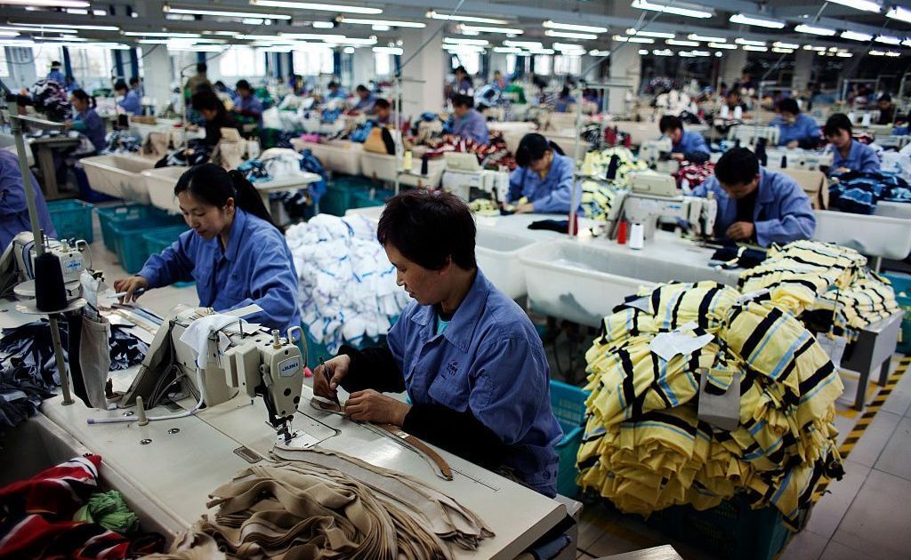 Crescimento da produção industrial na China atinge 5,2% em agosto