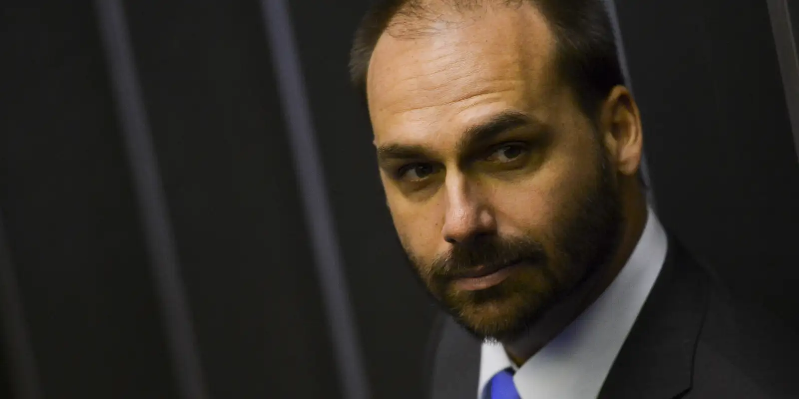 Eduardo Bolsonaro é demitido do cargo de escrivão da Polícia Federal por abandono de posto