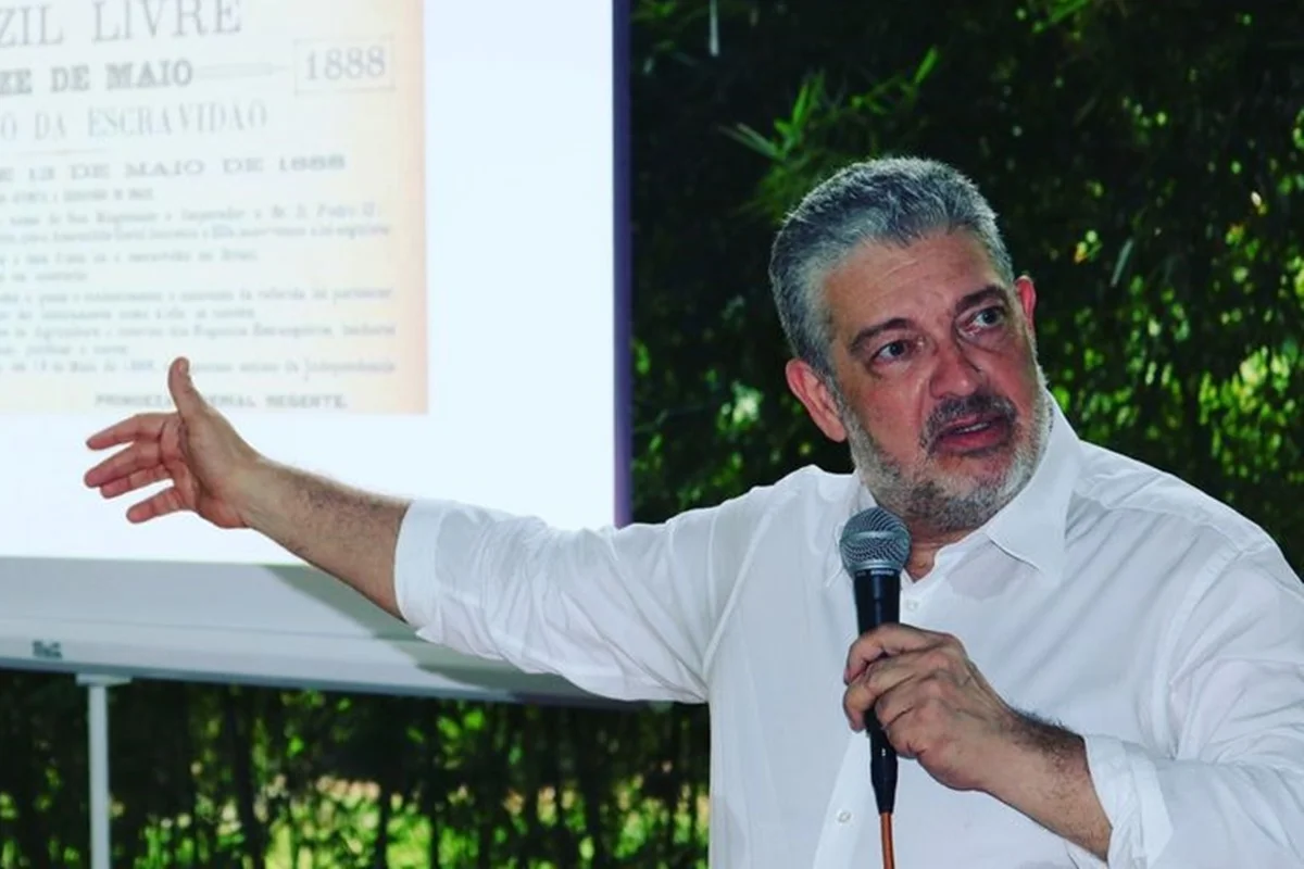 Governo revoga honraria a diplomata punido por assédio sexual