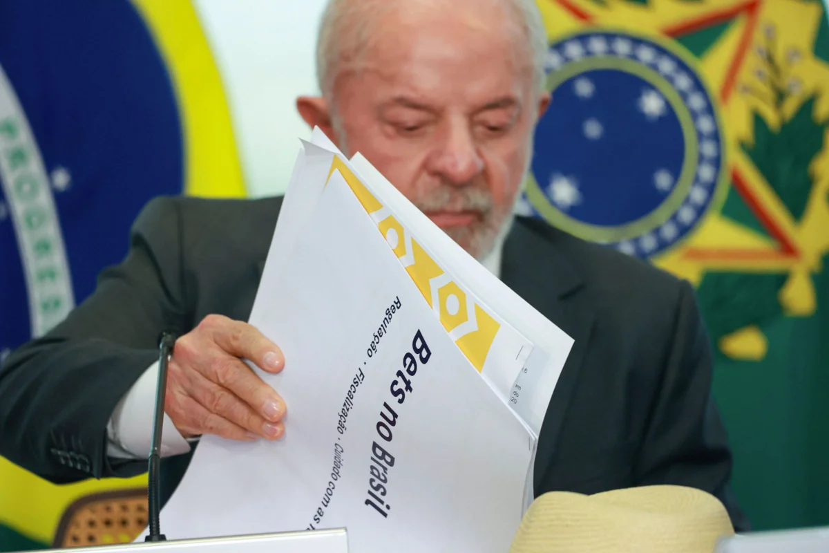 Lula assina medida provisória que proíbe apostas online e estabelece prazos