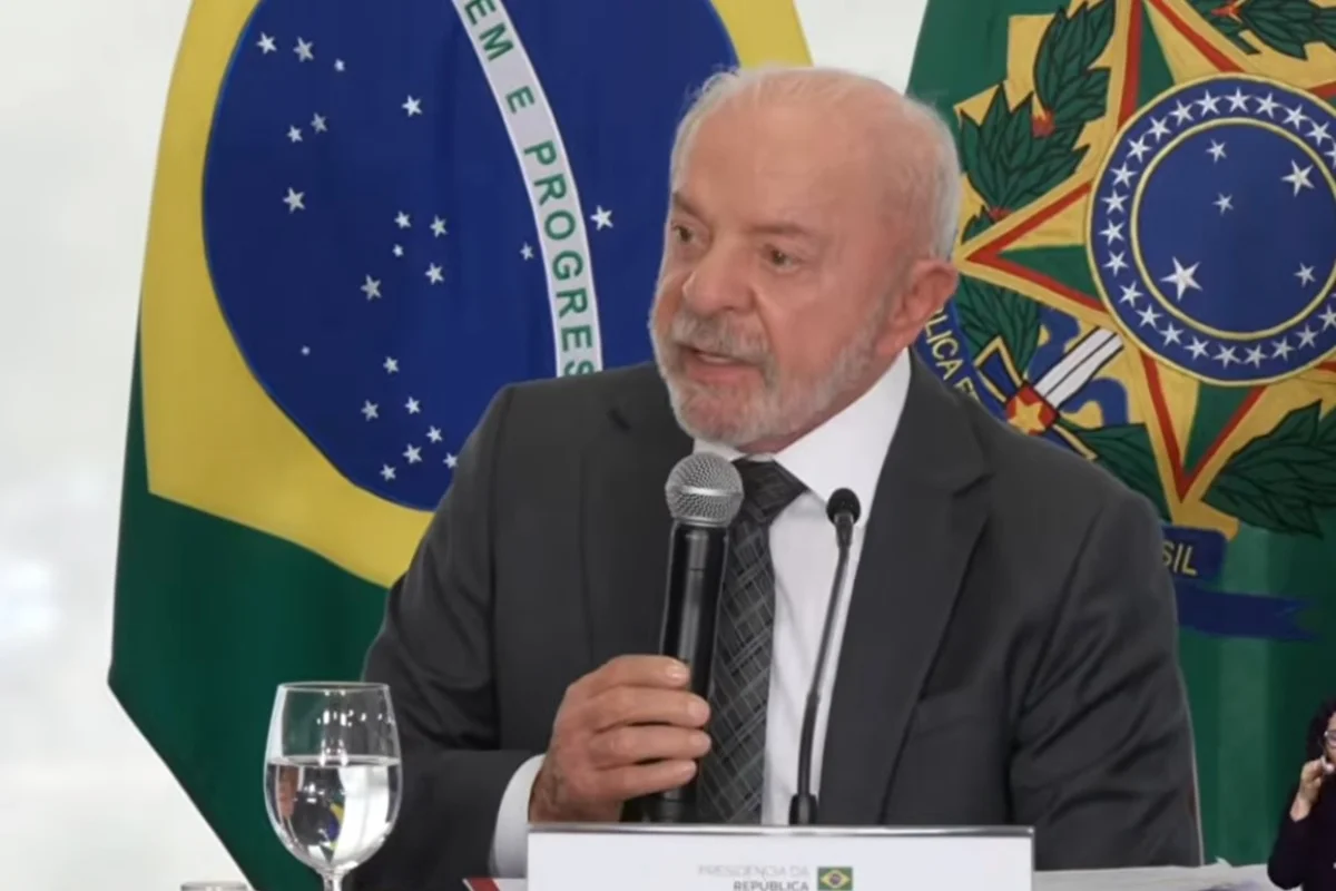 Lula responde a Flávio Bolsonaro e destaca que não indicou Moraes ao STF