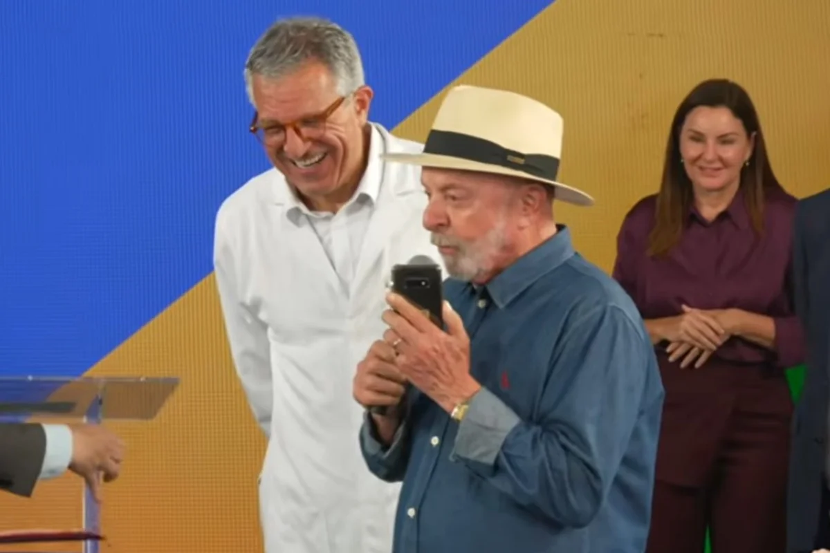 Lula sanciona lei com ligação ao vivo para Flávio Dino em evento no Pará