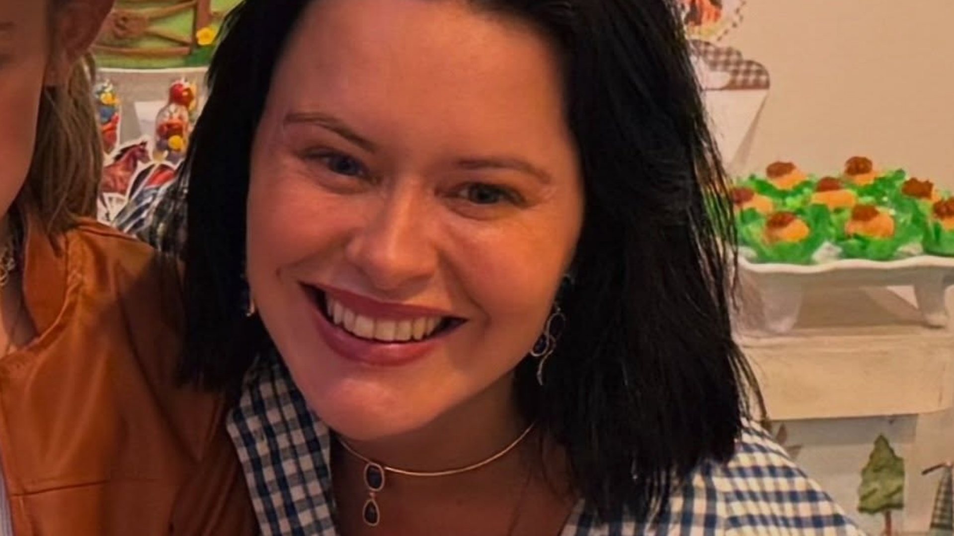 Mari Bridi celebra aniversário da irmã caçula e compartilha curiosidade familiar