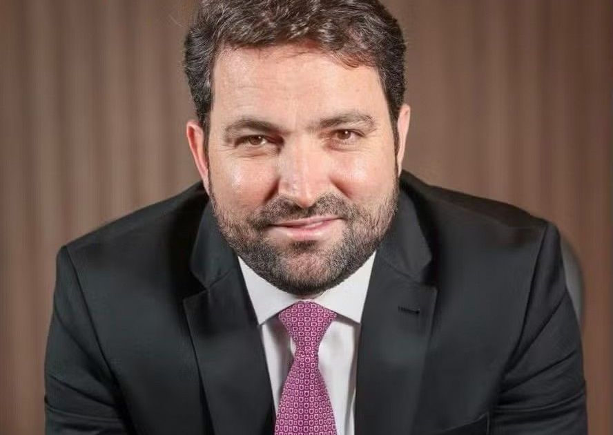 Advogado próximo a Flávio Bolsonaro movimentou R$ 130 milhões em três meses, aponta PF