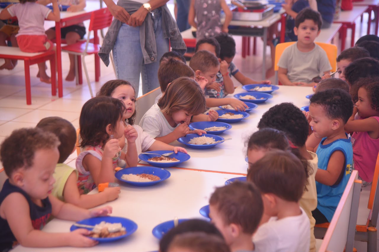 Aparecida de Goiânia celebra Dia das Crianças com merenda especial