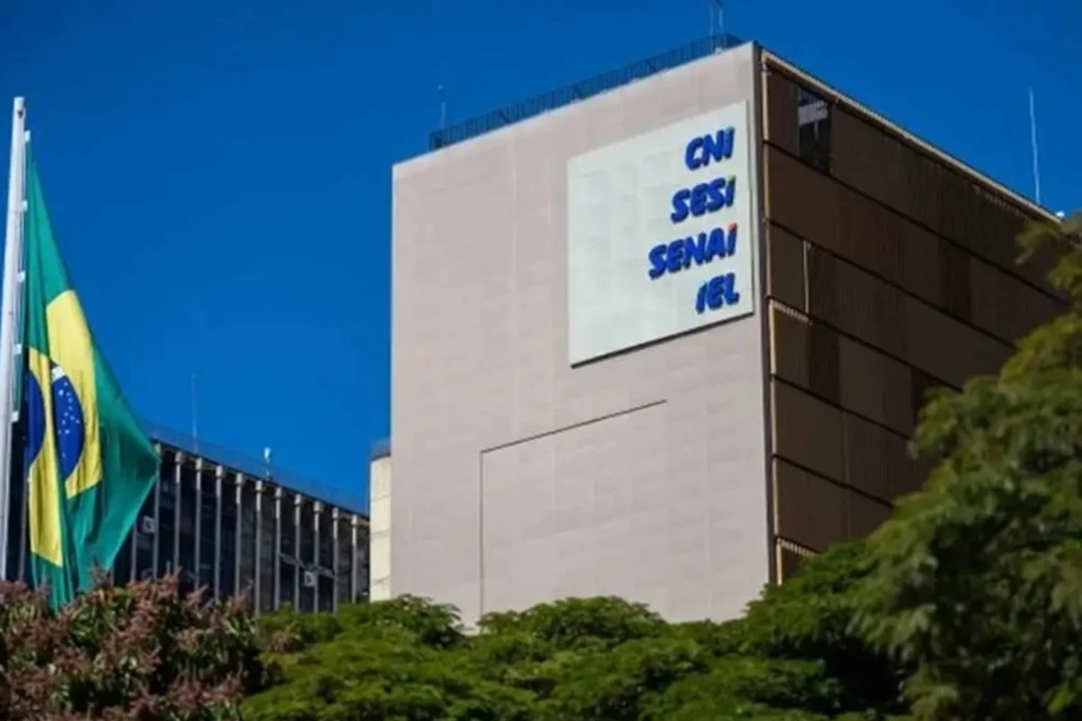 CNI alerta sobre impactos econômicos e sociais com a aprovação do fim da escala 6x1