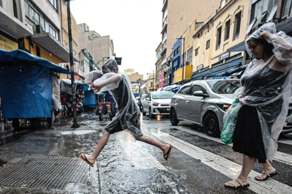 Clima no Brasil: chuvas intensas no Sul e Sudeste, calor no Nordeste