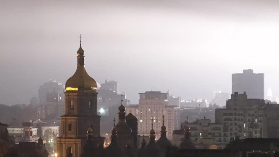 Conflito entre Rússia e Ucrânia se intensifica com novos ataques após tentativas de negociação