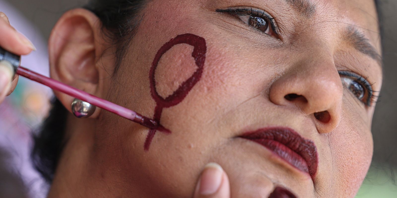 Cresce o número de agressões políticas contra mulheres em mês de conscientização