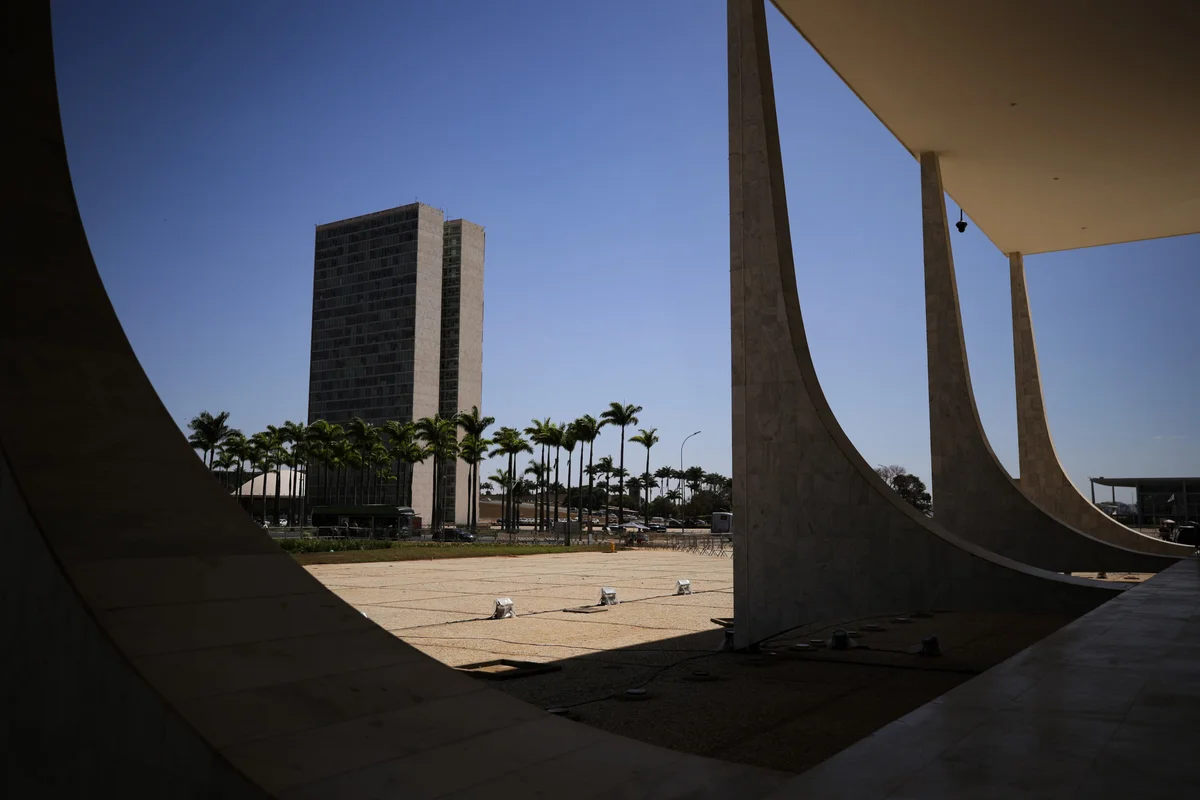 Derrotados nas eleições ainda influenciam decisões do Congresso até 2027