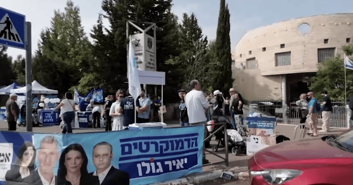Eleições em Israel: Líderes intensificam campanhas em dia de votação