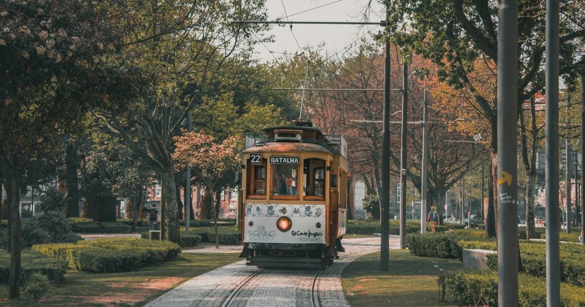 Estudantes brasileiros podem usar nota do Enem para ingressar em 26 universidades de Portugal em 2026