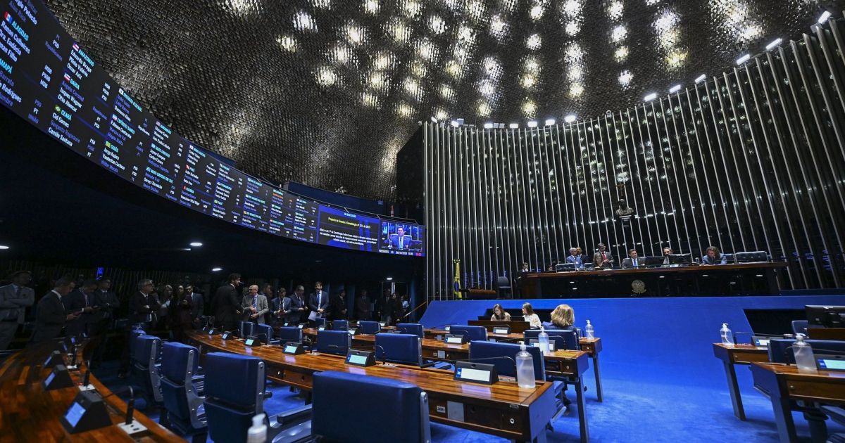 Governo busca acelerar aprovação da PEC da Segurança enquanto oposição insiste em debater maioridade penal