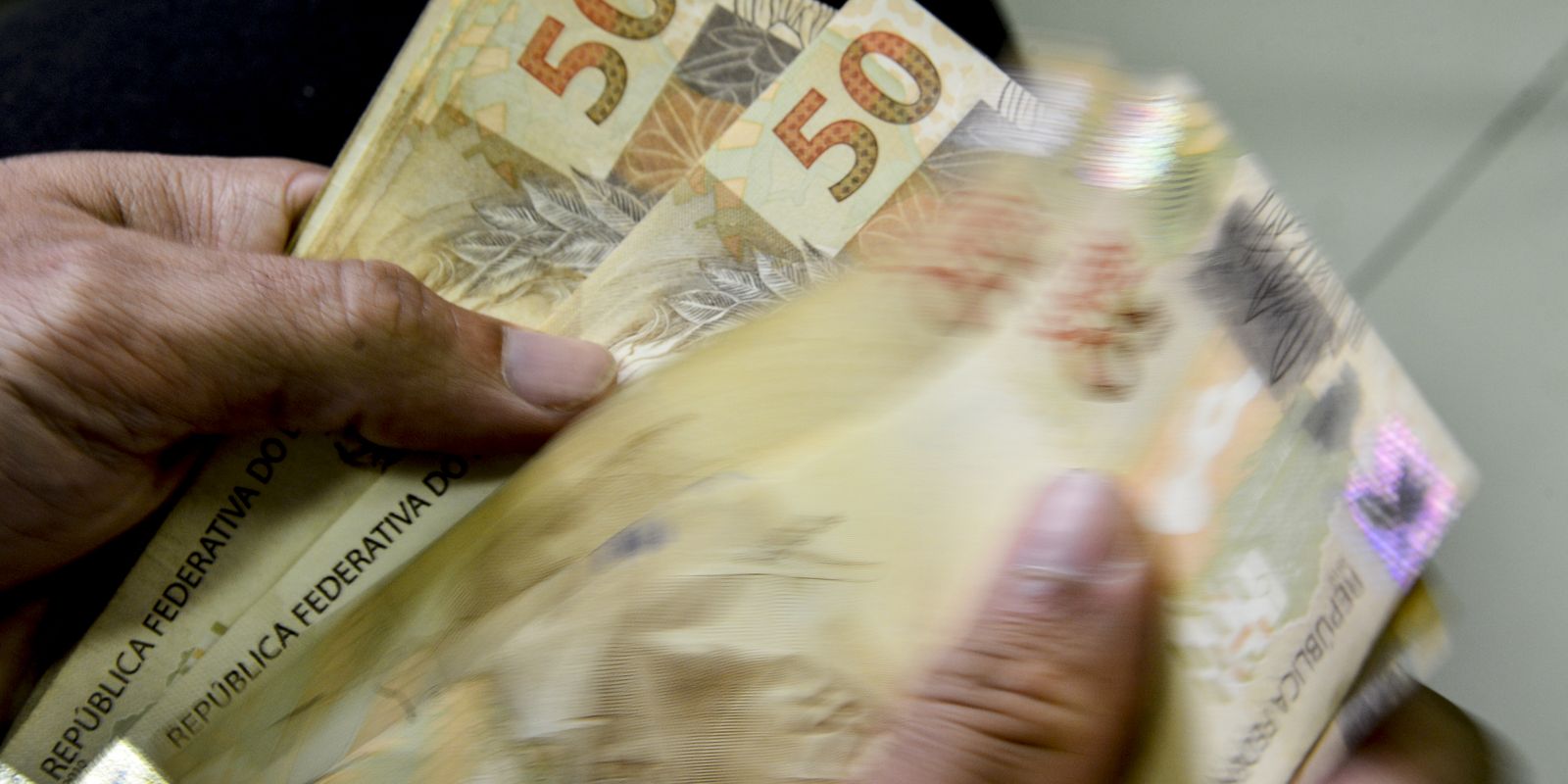 Governo convoca instituições financeiras para terceira fase do Desenrola