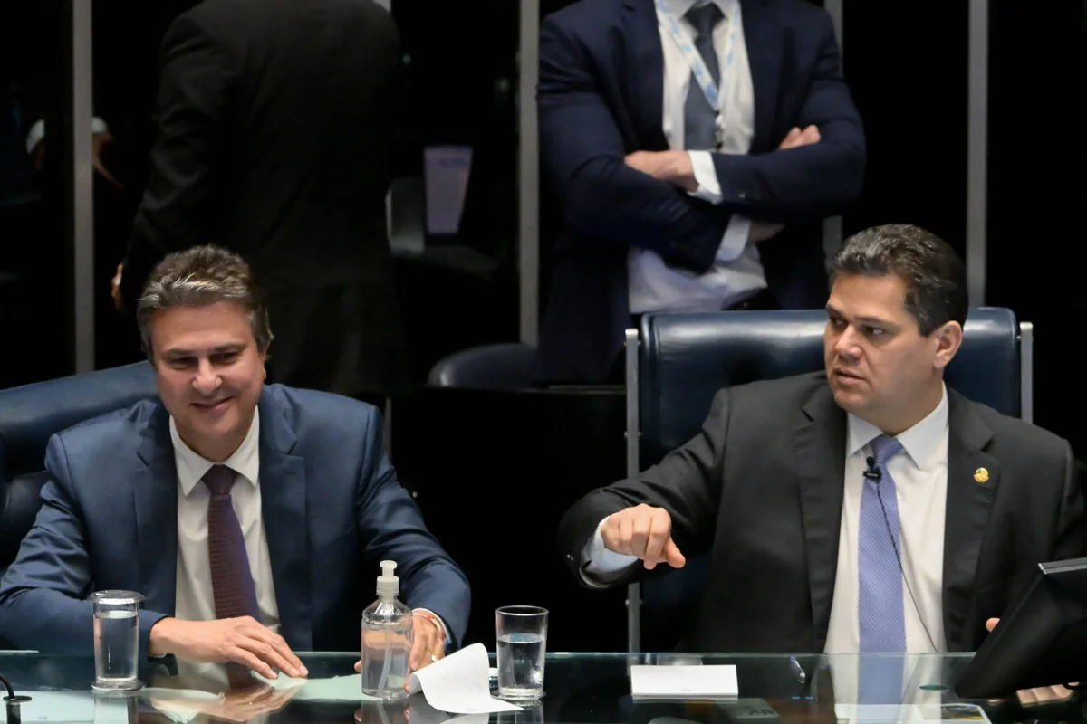 Governo planeja votar PEC da Segurança Pública na próxima semana, mas debate sobre maioridade penal persiste