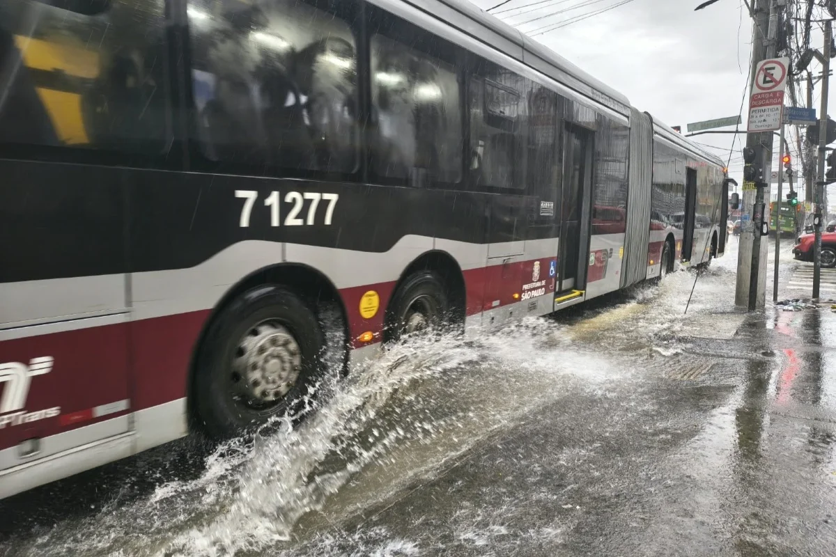 Inmet prevê chuvas intensas no Centro-Oeste e temperaturas de até 40°C no Nordeste