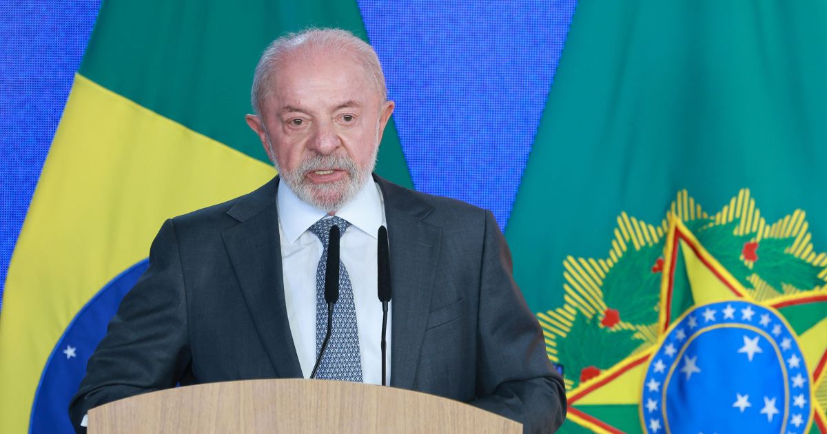 Lula nega envolvimento com empresária e critica acusações em período eleitoral