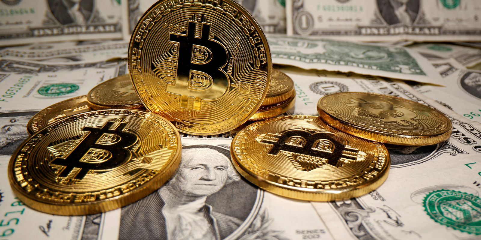 Plataforma oferece criptomoedas em troca de apoio a Flávio Bolsonaro