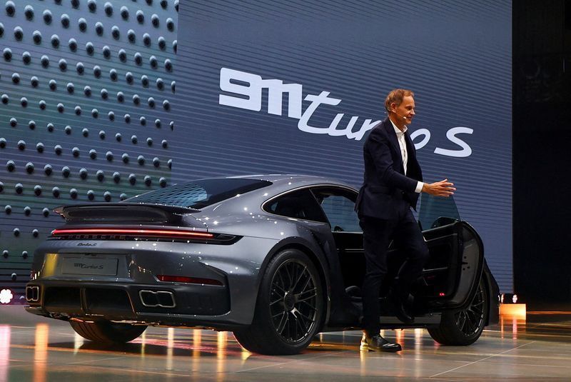 Porsche reestrutura negócios em busca de lucros no segmento de luxo