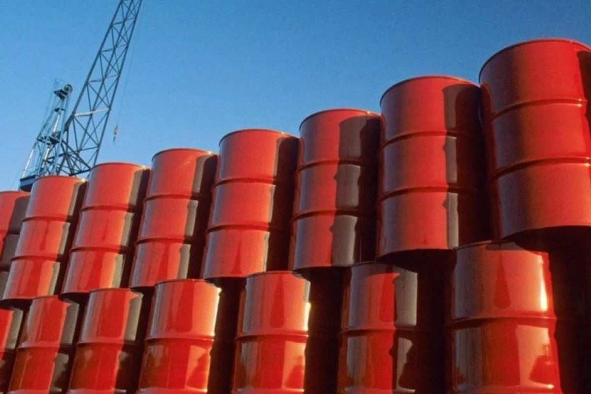 Preço do petróleo atinge US$ 113,17, o maior valor desde maio